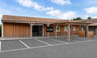 Commerce  211 m² à louer à Saint-Victoret (13730)