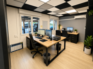 SAINT VICTORET ZONE ARTISANALE - Bureaux de 211m2 avec stationnements et stockage — photo 2