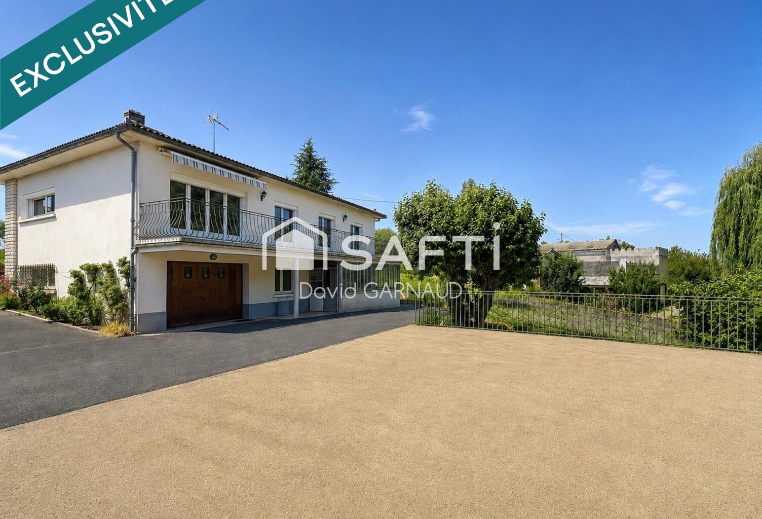 Maison familiale avec dépendances, grand sous-sol et jardin arboré — photo 1