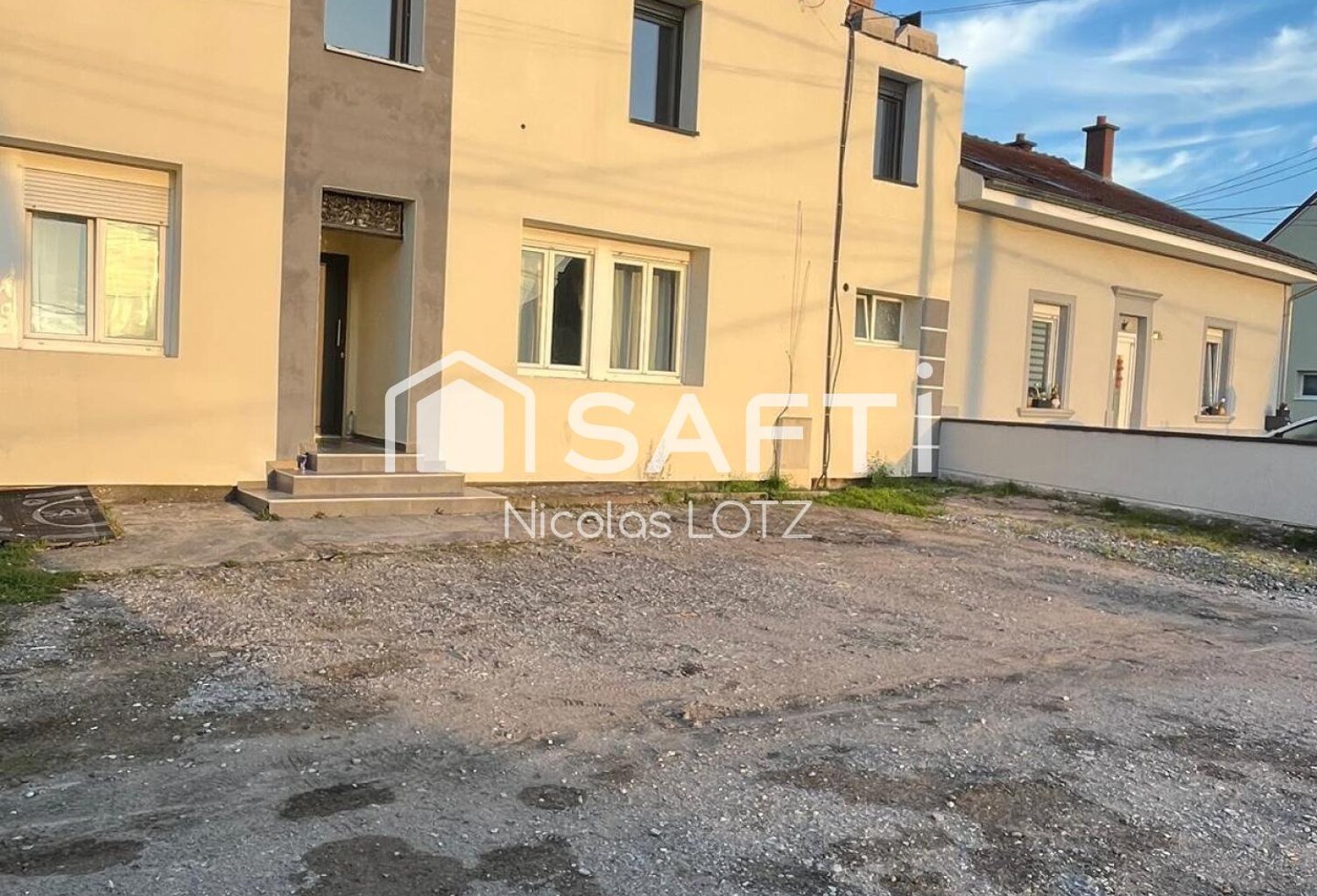 Immeuble 350 m²  L'HOPITAL — photo 1