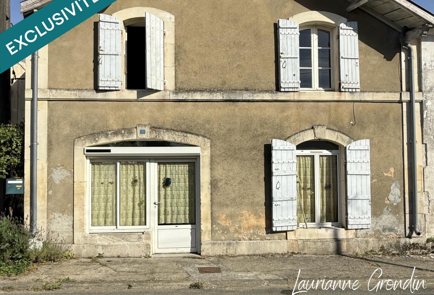 MAISON DE BOURG 117M2-PROCHE SAINT JEAN D'ANGÉLY — photo 1