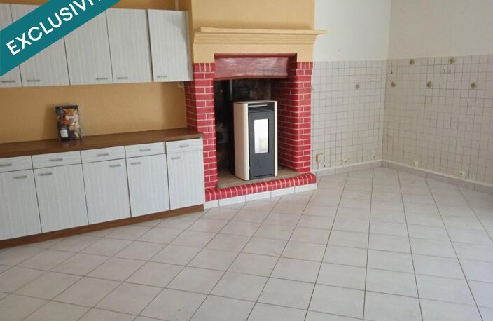À découvrir sans tarder : une maison charmante avec dépendance, sur un vaste terrain, à Mortain-Bocage. — photo 3