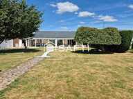 VÉRITABLE COUP DE CUR  MAISON INDIVIDUELLE DE PLAIN-PIED ENTIÈREMENT RÉNOVÉE AVEC SOUS-SOL AMÉNAGÉ ET VUE DÉGAGÉE SUR LA CAMPAGNE — photo 3