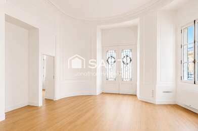 Appartement 3 pièces 323400 €