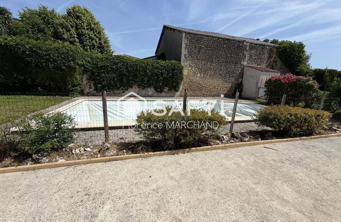 IMMEUBLE AVEC RESTAURANT + PISCINE : PRÊT À ACCUEILLIR VOTRE PROJET ! — photo 5