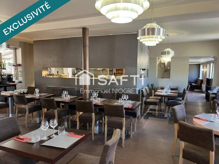 Institution local restaurant disposant d'une licence IV. — photo 1