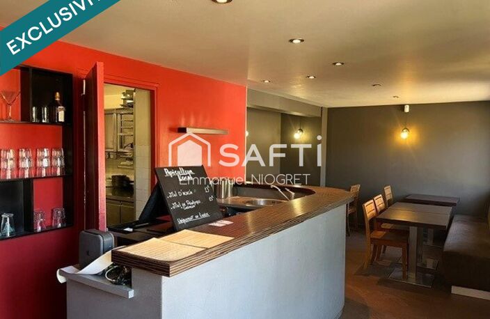 Institution local restaurant disposant d'une licence IV. — photo 3