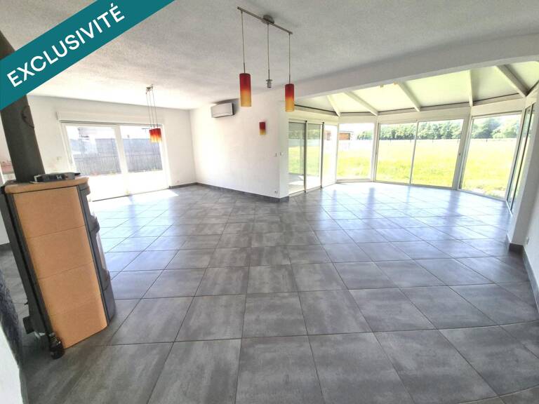Et si votre prochain achat était bien plus qu'une maison ? Découvrez un ensemble immobilier rare alliant confort, espace et fort potentiel de rentabilité dans un cadre privilégié. — photo 1