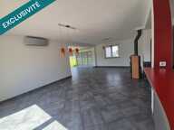 Et si votre prochain achat était bien plus qu'une maison ? Découvrez un ensemble immobilier rare alliant confort, espace et fort potentiel de rentabilité dans un cadre privilégié. — photo 2