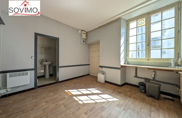 IMMEUBLE A INVESTISSEMENT LOCATIF : 2 APPTS + 1 LOCAL COMMER — photo 2