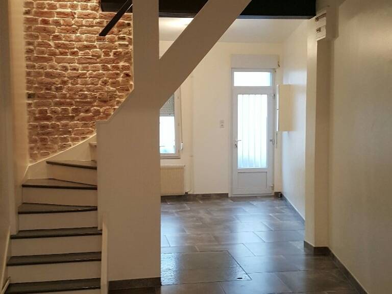 Maison à louer — photo 1
