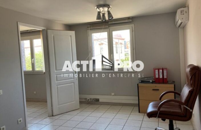 Bureaux à louer — photo 2