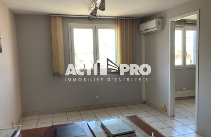 Bureaux à louer — photo 3