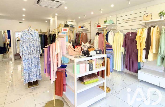 Vente Local commercial 70 m&sup2; — photo 3