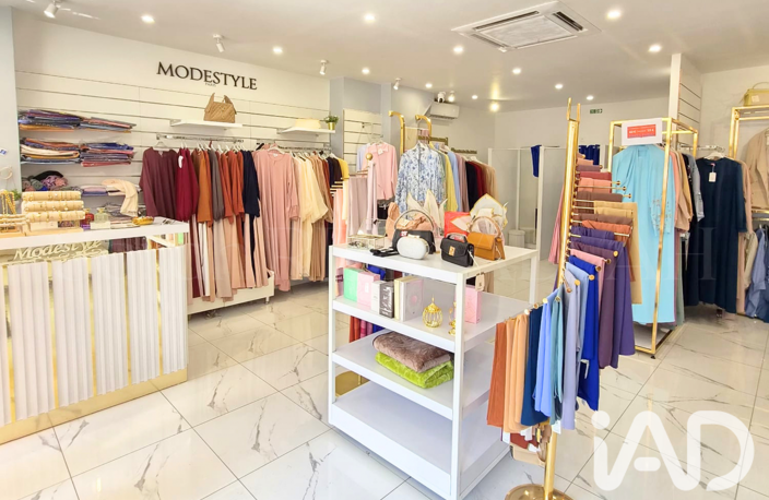 Vente Local commercial 70 m&sup2; — photo 4