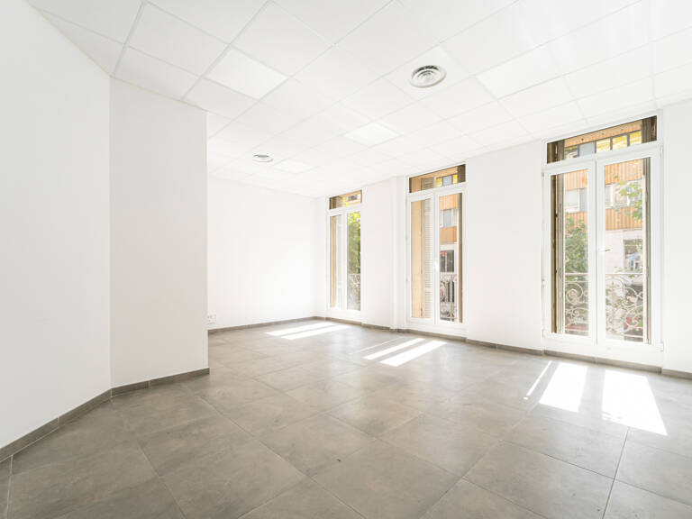 Cours Lieutaud:Bureaux 146 m2 Lc très bon état — photo 1