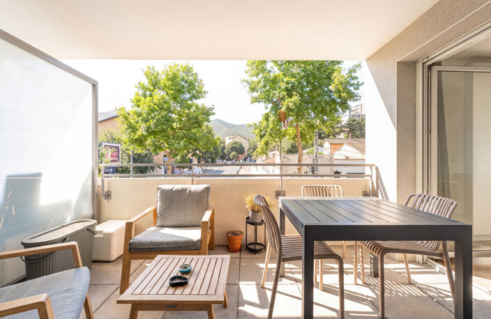 St Loup/ La Valbarelle: Type 2 avec Terrasse et Parking Priv — photo 4