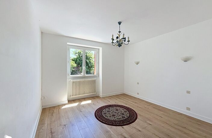 Maison en pierre de 6 pièces principales — photo 4