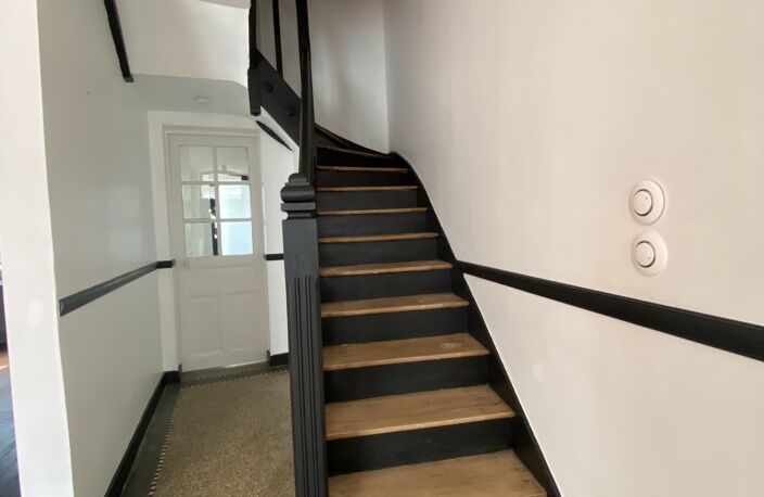 Vente Maison de ville 5 pièces — photo 2