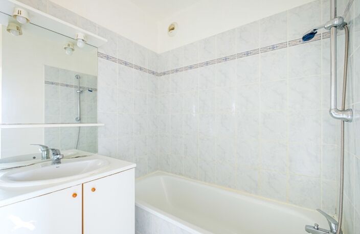 Vente appartement 2 pièces 45 m² Décines-Charpieu (69150) — photo 5