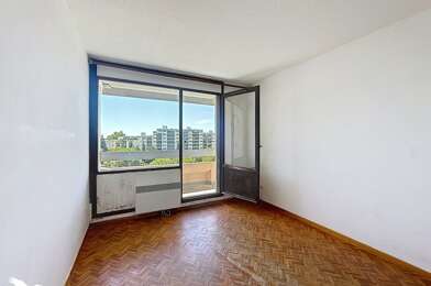 Appartement 17 pièces 97000 €
