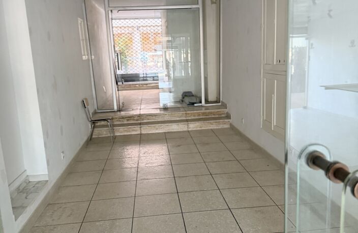 Vente Local commercial 37 m&sup2; — photo 3