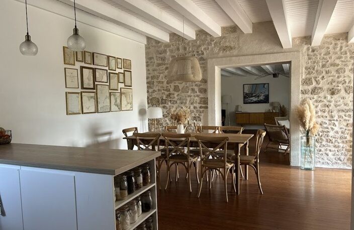 Maison en pierre de 7 pièces principales — photo 2