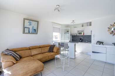 Appartement 3 pièces 254880 €
