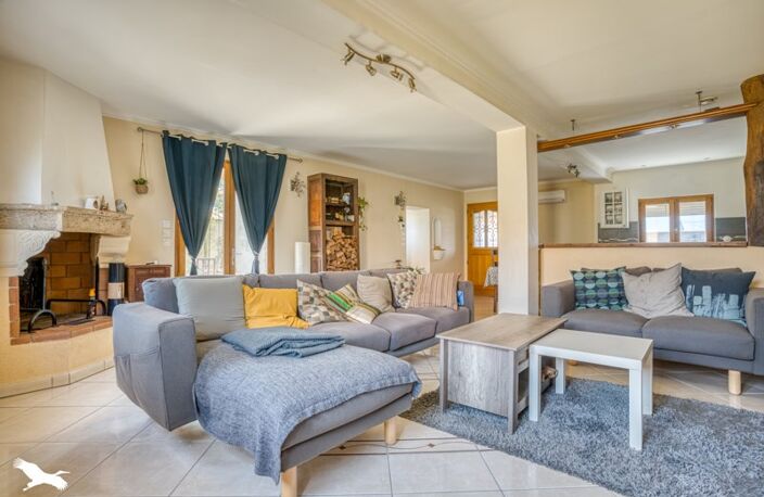 Maison en pierre de 4 pièces principales — photo 2