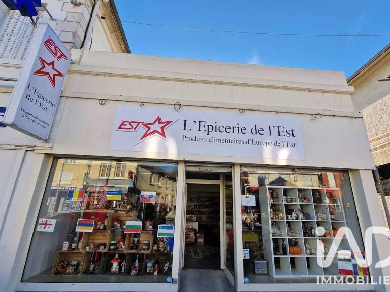 Vente Local commercial 120 m&sup2; — photo 1