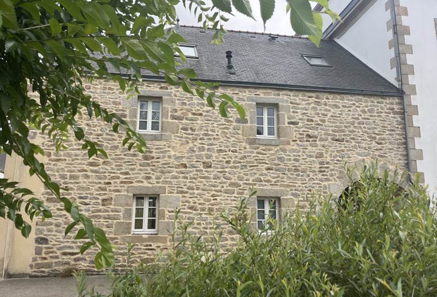 Maison en pierre de 5 pièces principales — photo 1