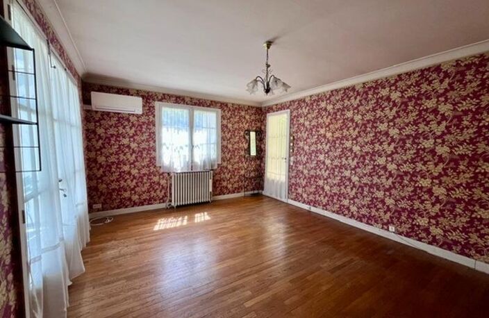 Vente maison 7 pièces 209 m² Capdenac (46100) — photo 3