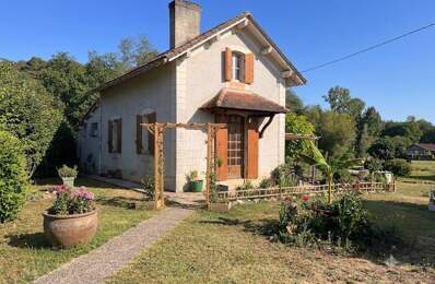 Maison en pierre de 4 pièces principales — photo du bien