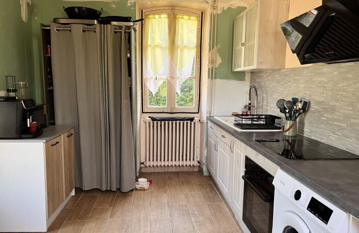 Maison en pierre de 4 pièces principales — photo 3
