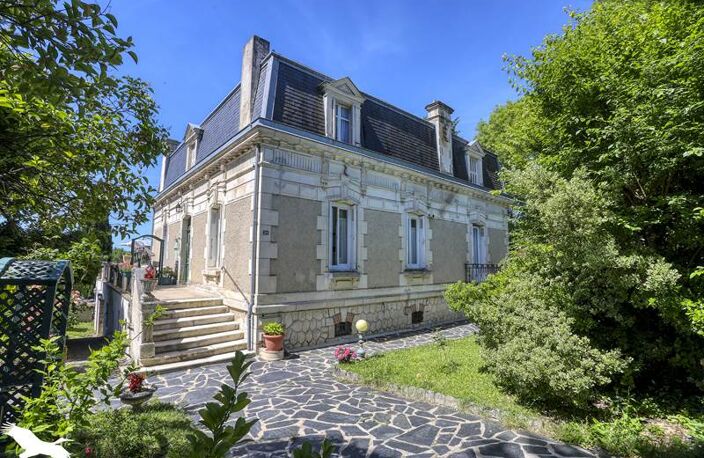 Maison de ville de 12 pièces principales — photo 2