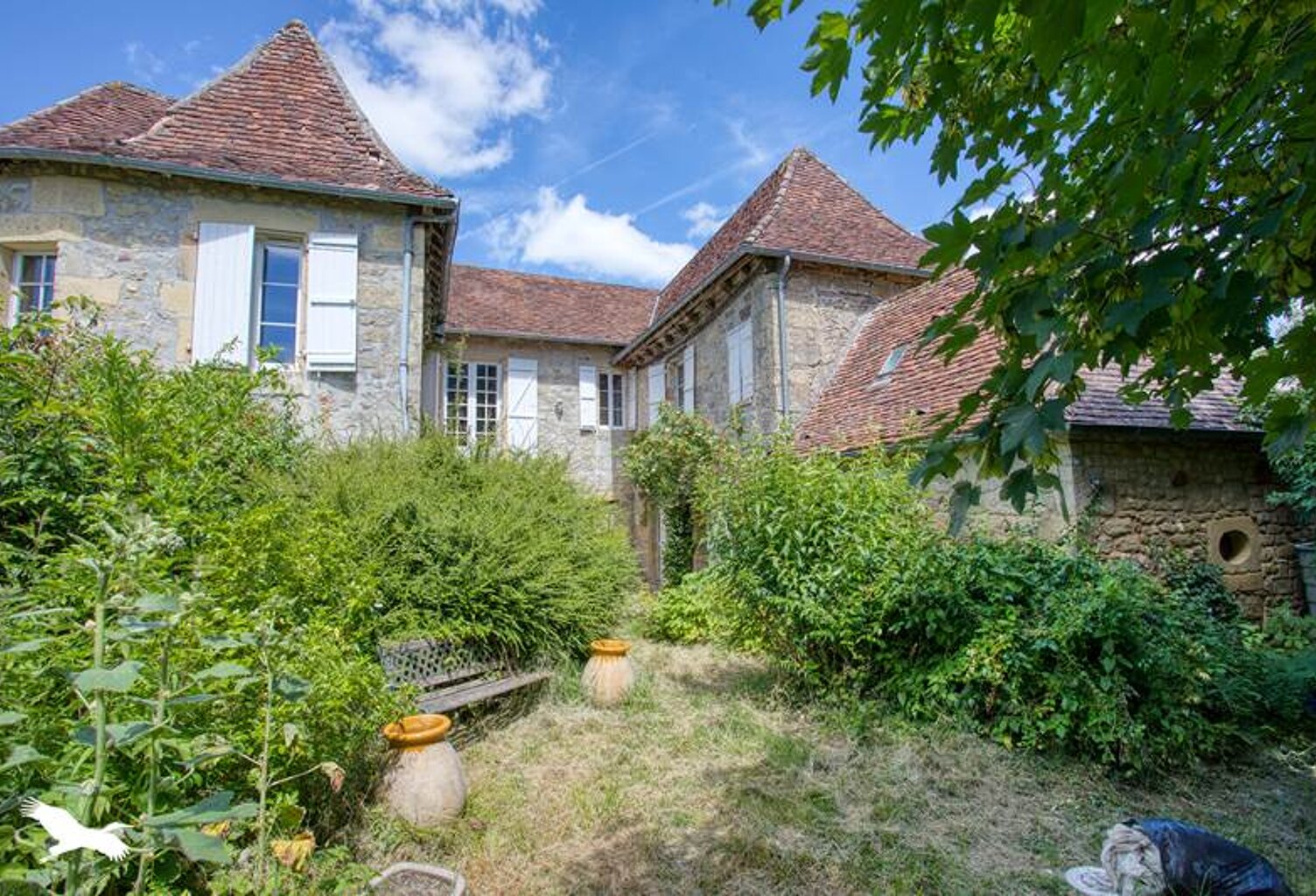 Maison en pierre de 7 pièces principales — photo 1