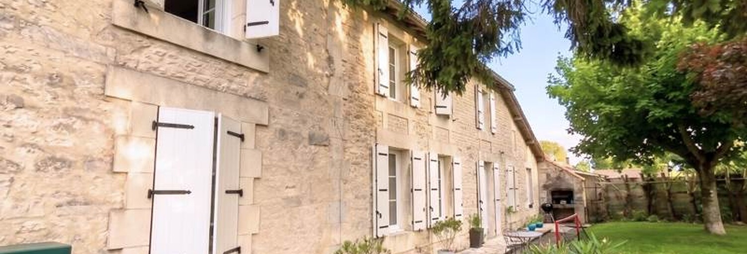 Immeuble   m² à vendre à Jonzac (17500)