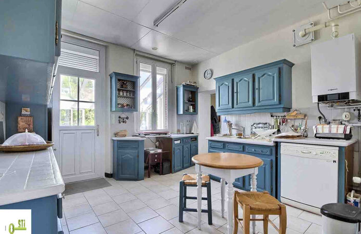 Maison de plain-pied avec garage et jardin — photo 5