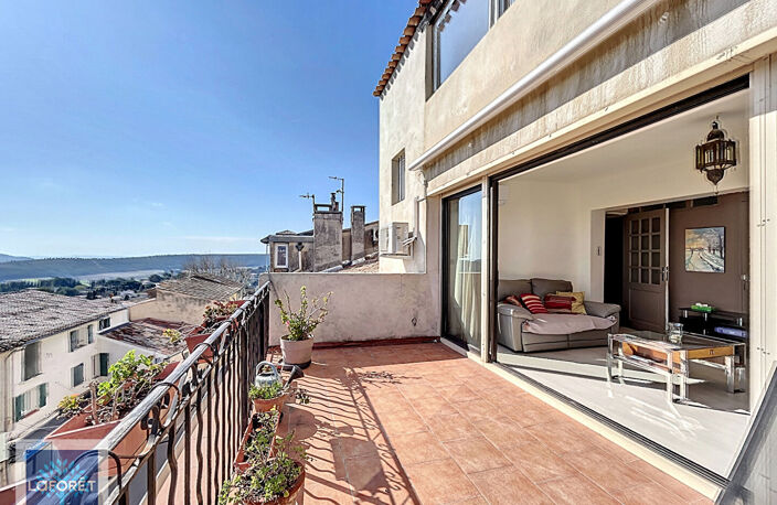 Maison avec terrasse et cour de 360 m2 — photo 2