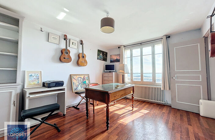 Maison avec terrasse et cour de 360 m2 — photo 4