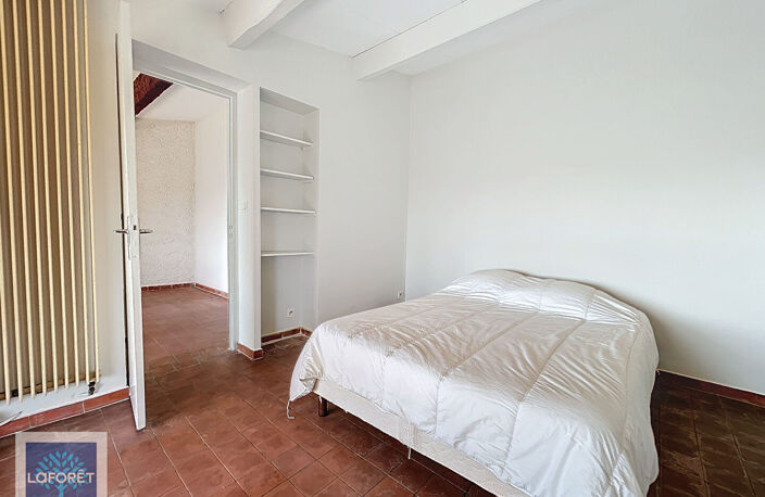 Maison avec terrasse et cour de 360 m2 — photo 5
