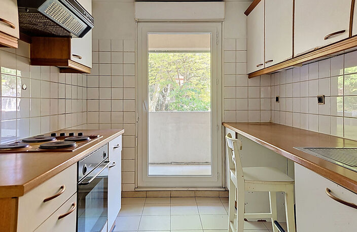 Appartement Marseille 3 pièces 83.52 m2 avec parking cave et balcons — photo 3