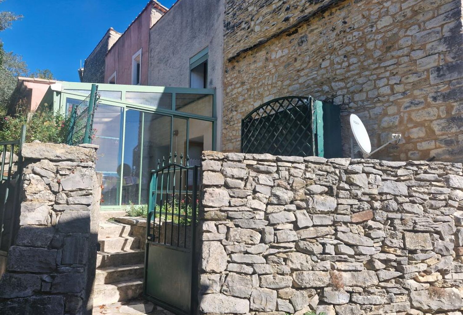 Charmante maison de village avec véranda et terrasse — photo 1