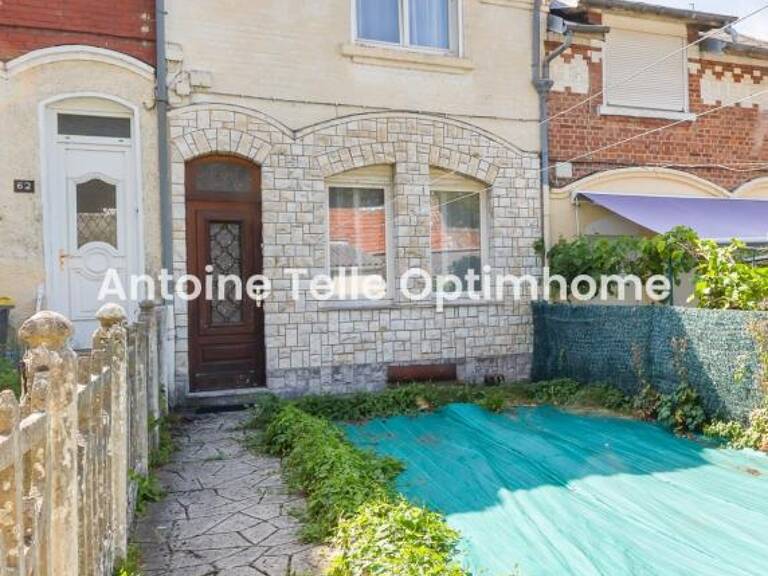 Le Cateau 59360 - Maison à rafraichir avec garage & jardin clos — photo 1