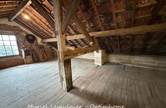 A rénover, maison de caractère à fort potentiel — photo 2