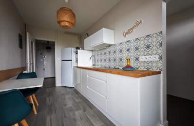 CHOLET – Appartement lumineux 2 chambres avec vue panoramique, balcon, cave et parking sécurisé — photo du bien
