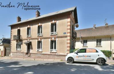Maison de ville avec garage, jardin et fort potentiel – À deux pas de la gare et du centre-ville de Conches-en-Ouche — photo du bien