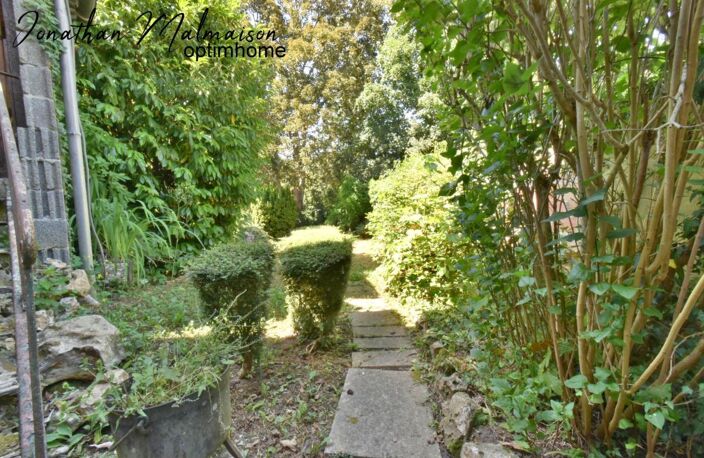 Maison de ville avec garage, jardin et fort potentiel – À deux pas de la gare et du centre-ville de Conches-en-Ouche — photo 4