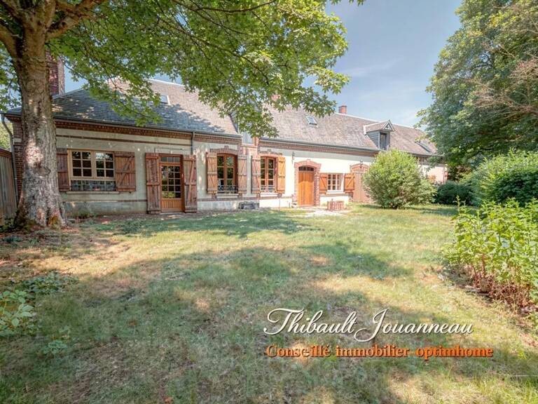 Un lieu de vie unique avec trois maisons aux possibilités infinies ! — photo 1