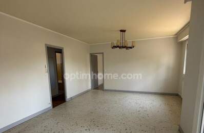 Magnac sur Touvre. Maison 84 m² sur sol sol semi enterré avec jardin — photo du bien
